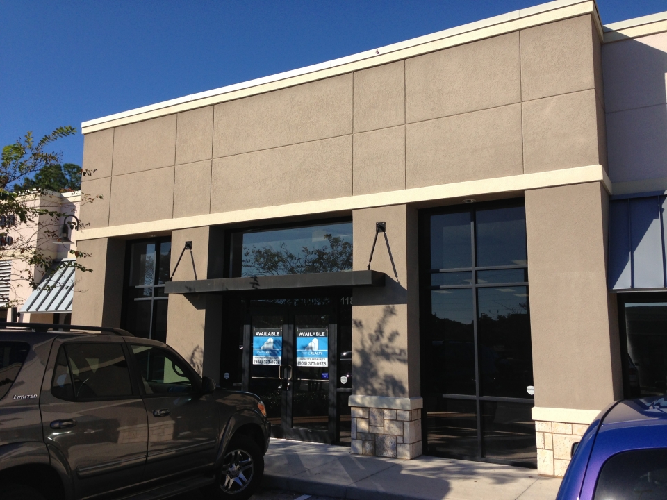 Prime Realty’s Austin Kay Negotiates the Sale of a Retail Suite